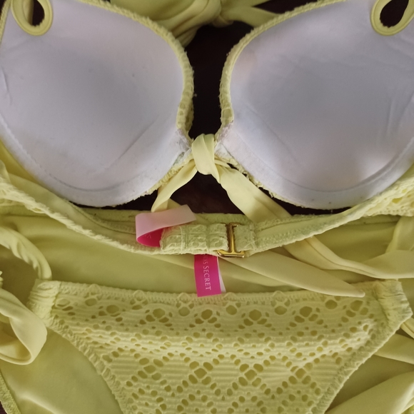 Victoria Secret swimsuit bikini - Picture 3 of 7